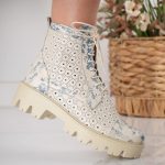 Bocanci Blue Bloom cu detaliu floral din piele naturala - imagine 2