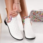 Ghete Floral Babe cu detalii perforate din piele naturala