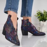 Ciocate Midnight Print cu accent tip V