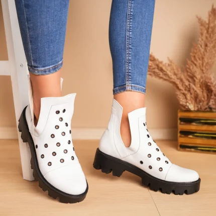 Ghete primăvară piele naturală Black Dots 3
